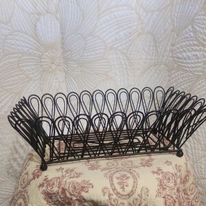 Basket  Black Wire Loop Farmhouse Rustic Cottage Cozy Home Fruit Holder